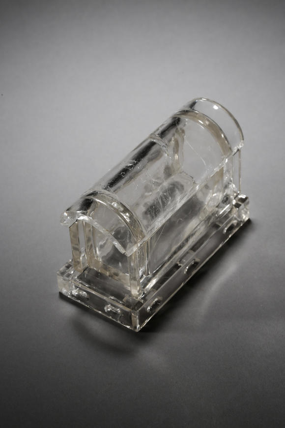 dotdot art galleryancient chinese crystal relic coffin