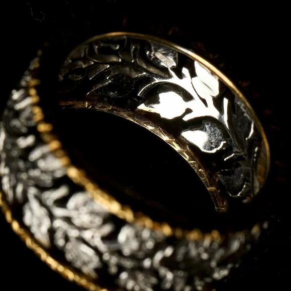 Horizontal Enchère Mario Buccellati Bi-Metal Lace Leaf Wide Band Ring