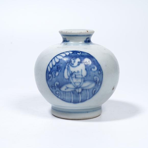 弘楊株式會(huì)社青花持蓮?fù)有」? style=