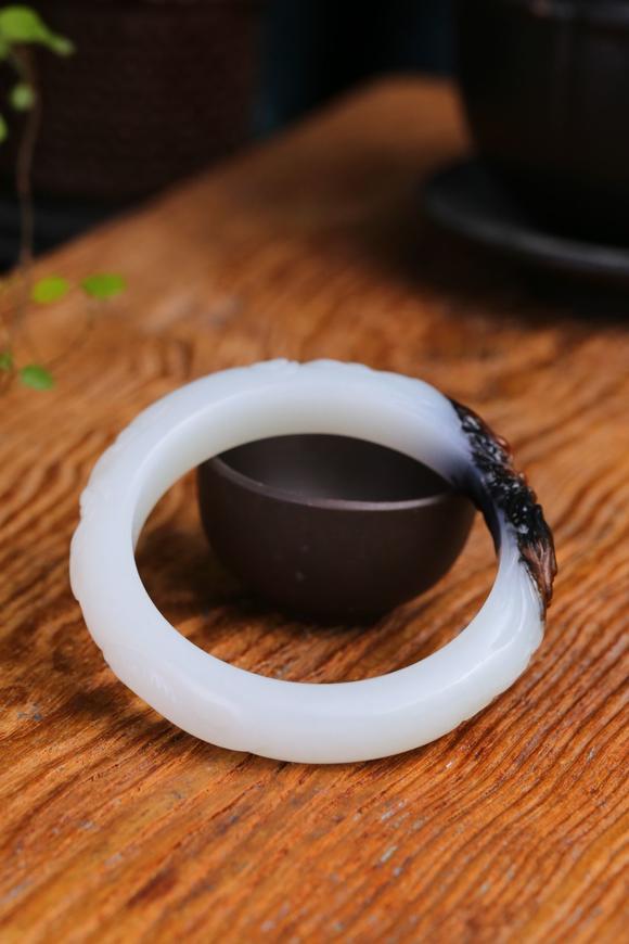 北京唐潮拍賣有限公司雙龍守護(hù)·手鐲精品和田玉籽料