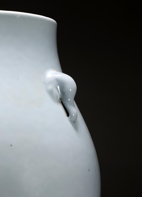 三杉美術(shù)清 仿汝釉象耳尊