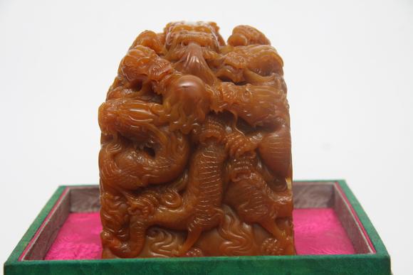 蘭亭古美術(shù)オークション清 田黃九龍乾隆御覽大印