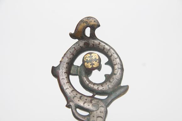 蘭亭古美術(shù)オークション漢  銅錯金龍鳳帶鉤