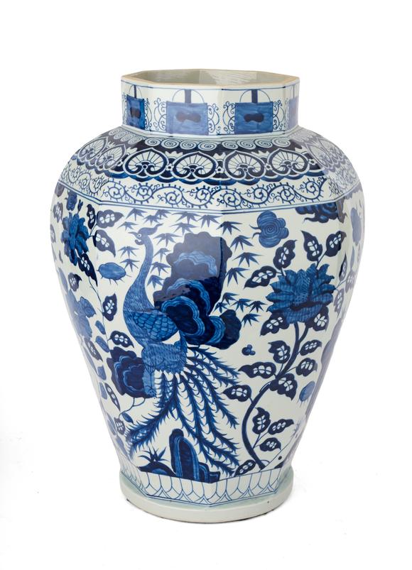 Duke's Auctions Lot 6 A LARGE PAIR OF BLUE AND WHITE PORCELAIN OCTAGONAL BALUSTER VASES