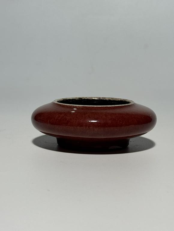 TrésOrs de ParisLavabo plat à gla?age rouge flammé intérieur craquelé, 18–19 siècle