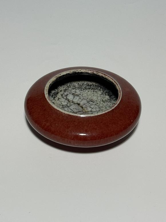 TrésOrs de ParisLavabo plat à gla?age rouge flammé intérieur craquelé, 18–19 siècle