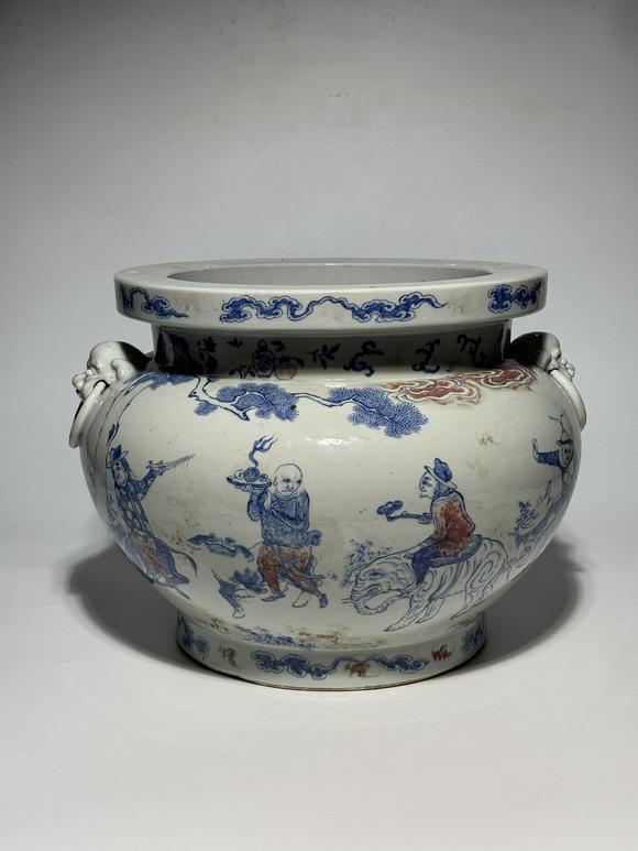 TrésOrs de ParisGrand jarre bleu et rouge à deux oreilles animales avec personnages, 18–19 siècle