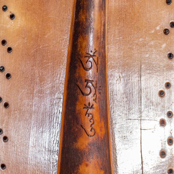 大阪國(guó)際獅面佛母護(hù)法神雕刻擺件