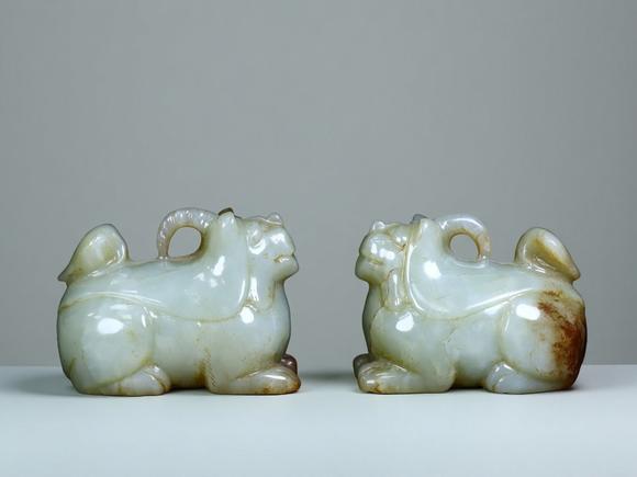 東京蕓術(shù)明以前 青銅獸頭觥
