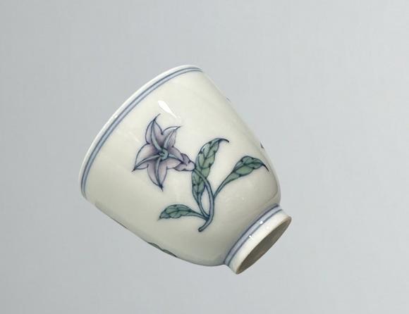 東京蕓術(shù)寄托康熙青花斗彩三秋杯