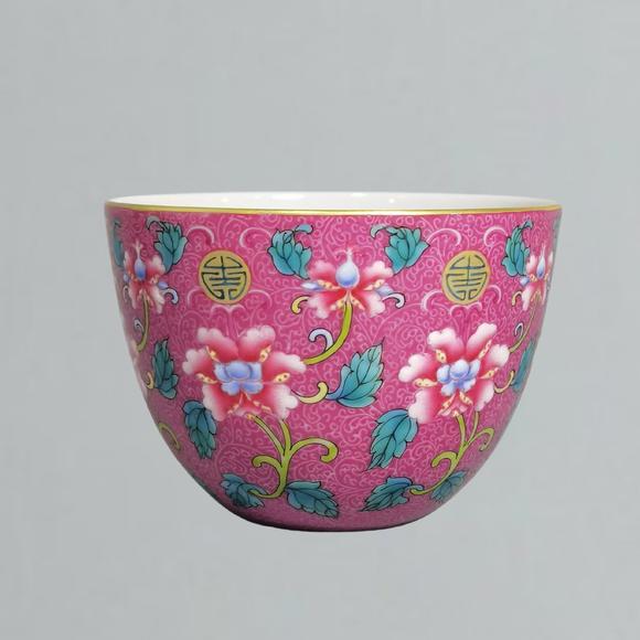 東京蕓術(shù)清雍正  御製洋彩胭脂紅軋道花卉杯