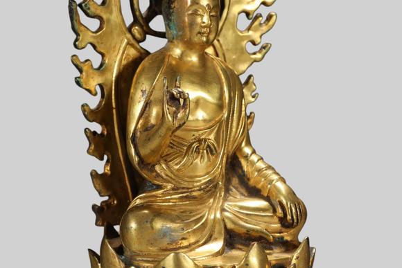 東京蕓術(shù)明 銅胎鎏金釋迦牟尼佛坐像