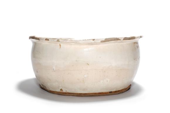 Castle AuctionA Cizhou Kiln Poem-Inscribed Pillow, 11th–13th C Pr.