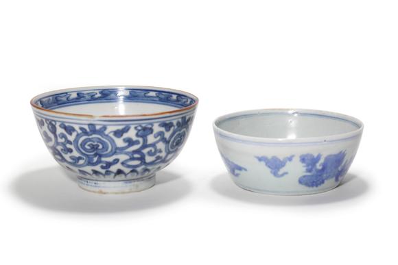 Castle AuctionA Pair of Blue and White Porcelain Bowls, 16th–17th C Pr.