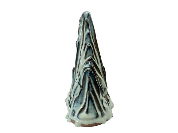 Castle AuctionA Chinese Mountain shape Brush Holder, Ming Dynasty Pr. or earlier.