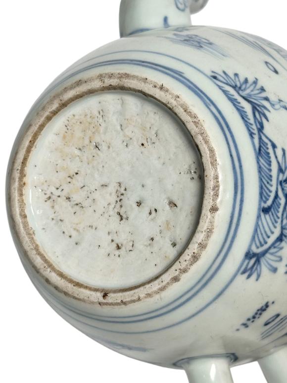 Castle AuctionA Chinese blue-and-white figurine pot, Kang Xi Pr. 