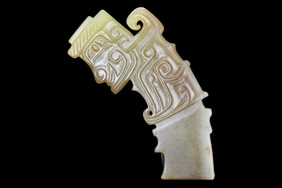 Castle AuctionA Jade ornament, 2th- 12th Pr.