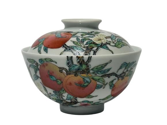 Castle AuctionA Chinese lided Famille Rose bowl, YongZheng Pr. 