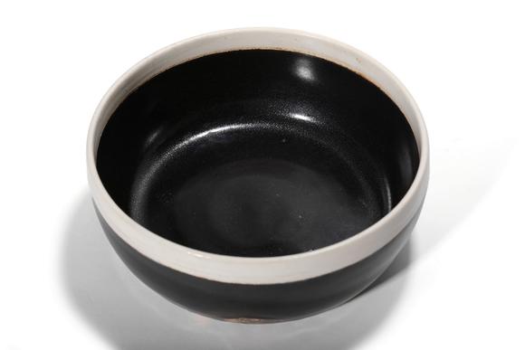 Castle AuctionA Cizhou Kiln Black and White Glaze Bowl, 12th–13th C Pr.