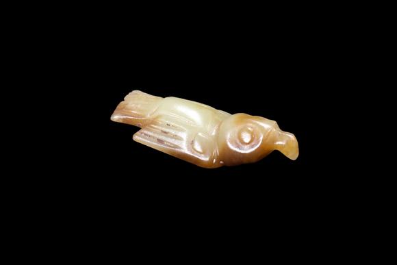 Castle AuctionA Yellowish Jade Bird Pendant, Late Shang, Circa 12th–11th C BC Pr.