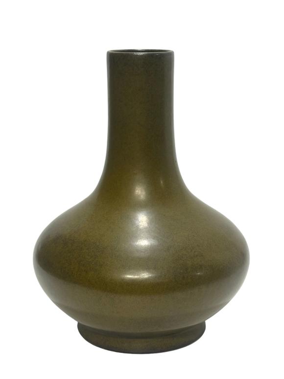 Castle AuctionA Chinese Teadust colour glazed vase, Qing Dynasty Pr. 