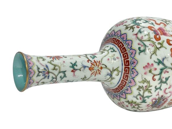 Castle AuctionA Chinese Famille Rose vase, Qian Long Pr. 