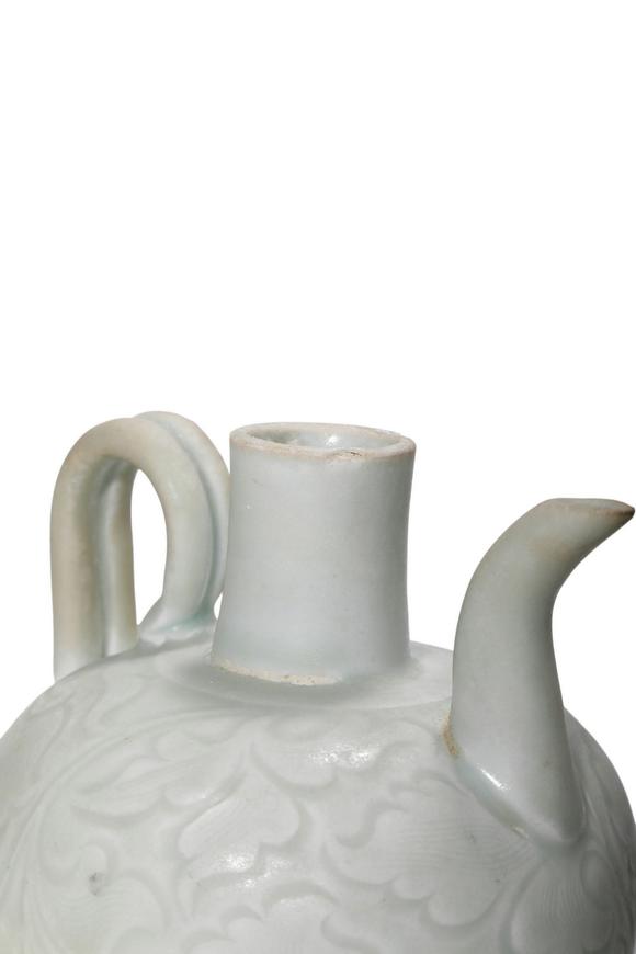 Castle AuctionA Qingbai Glaze Lion-Knob Covered Ewer, 12th–13th C Pr.