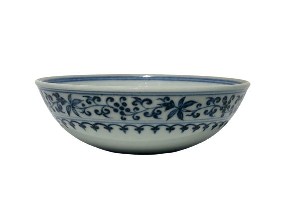 Castle AuctionBlue and white floral flowers cup, Ming Dynasty Pr. 