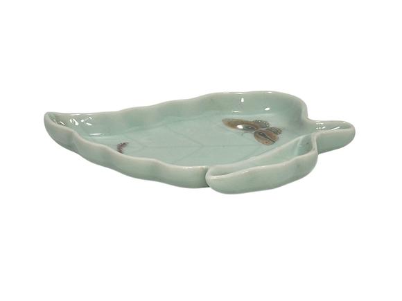 Castle AuctionA Chinese light Blue brush pot, Qian Long Pr. 