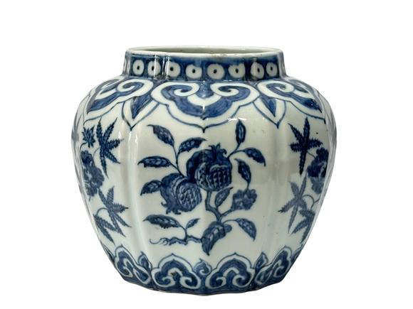 Castle AuctionA Chinese blue-and-white jar decorated with auspicious fruits pattern, Ming Dynasty Pr. 