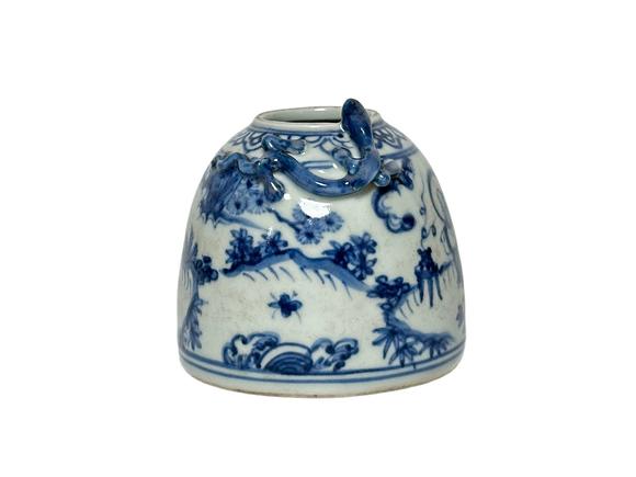 Castle AuctionBlue and white figure water pot, Ming Dynasty Pr. 