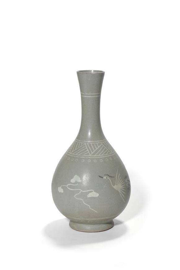 Castle AuctionA Korean Celadon Crane Yuhuchun Vase, 12th–14th C Pr.
