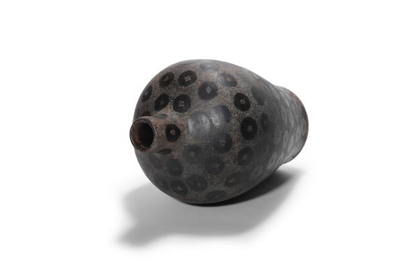 Castle AuctionA Jizhou Kiln Circular Spotted Meiping Vase, 12th–13th C Pr.