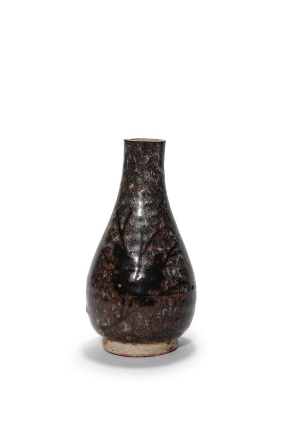 Castle AuctionA Jizhou Kiln Splashed Black Glaze Vase, 12th–13th C Pr.