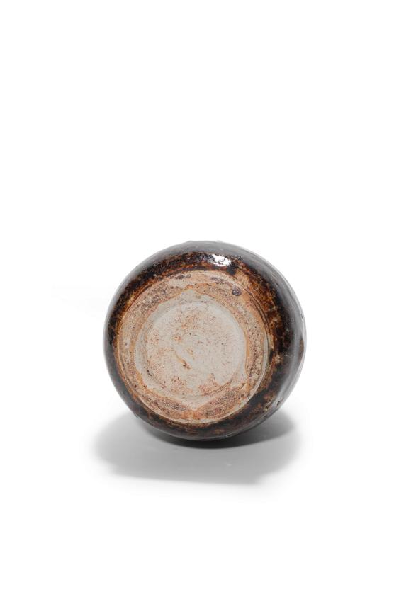 Castle AuctionA Jizhou Kiln Splashed Black Glaze Vase, 12th–13th C Pr.