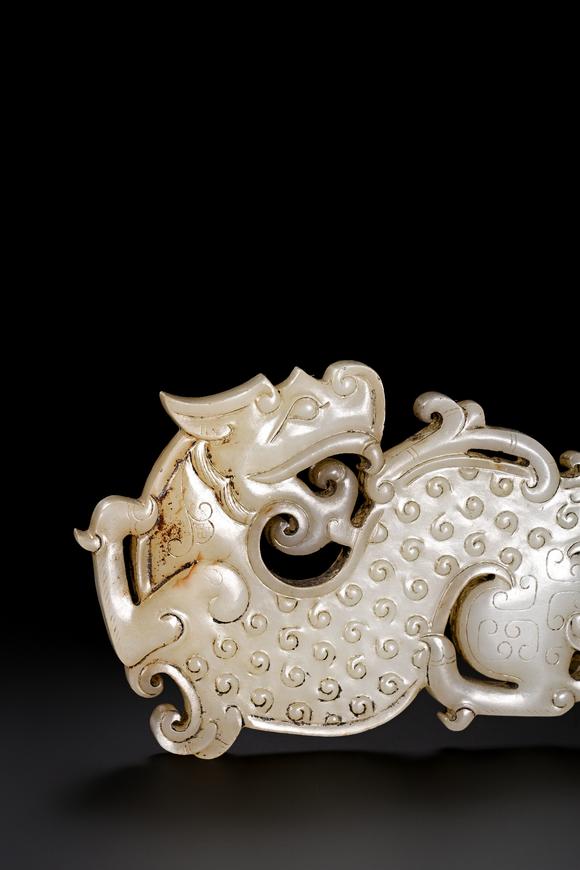 金澤美術(shù)明以前透雕卷龍珮