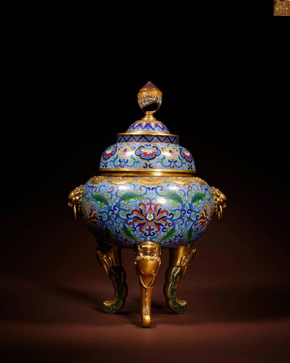 Cascade'sQingganlong copper tire cloisonne enamel elephant foot cover furnace | 清乾隆 銅胎掐絲琺瑯象足蓋爐
