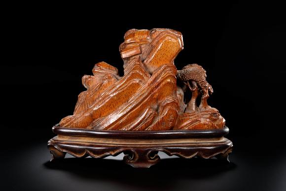 Cascade'sBamboo carving landscape figure Shanzi in Qing Dynasty | 清 竹雕山水人物山子