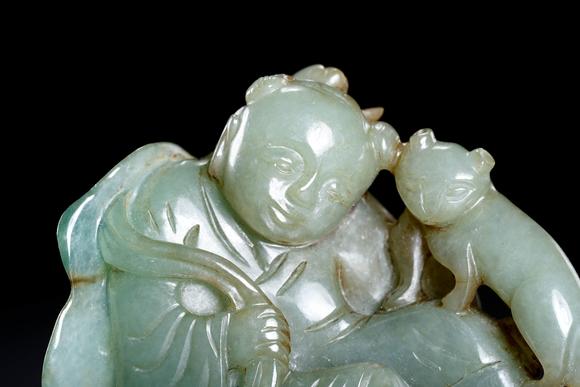 Cascade'sQing jade carving boys and playing with animals | 清 翡翠雕童子戲獸