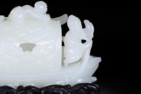 Cascade'sQing Dynasty Hetian Baiyu Fisherman Leyuchuan | 清代 和田白玉漁家樂玉船