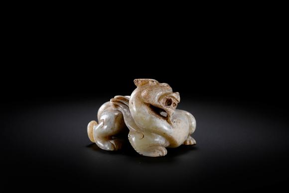Cascade'sHanyu exorcises evil spirits | 漢 玉辟邪