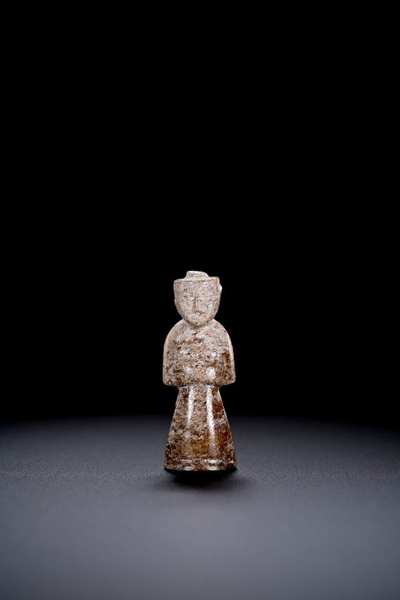 Cascade'sShang Yu's official figurines | 商 玉文官立俑