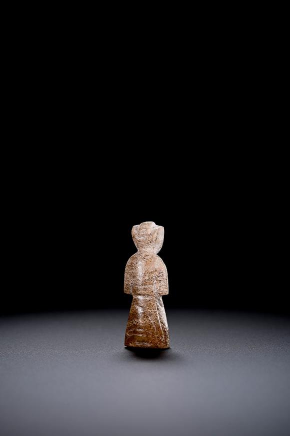 Cascade'sShang Yu's official figurines | 商 玉文官立俑