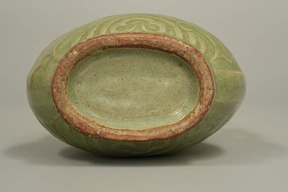 京都祇園會(huì)拍賣(mài)明代 龍泉窯雙象游環(huán)耳福壽葫蘆瓶花入 日本桐箱附 本物保證