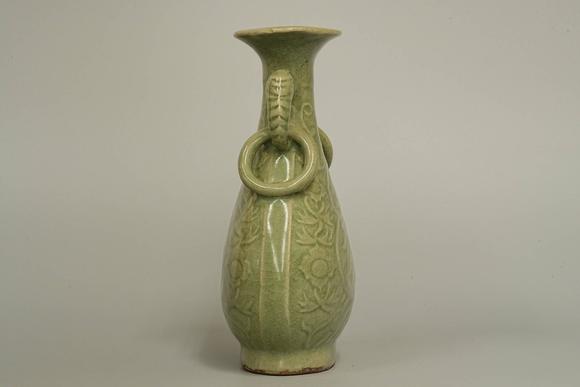 京都祇園會(huì)拍賣(mài)明代 龍泉窯雙象游環(huán)耳福壽葫蘆瓶花入 日本桐箱附 本物保證