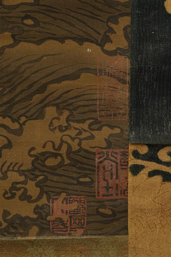 京都祇園會拍賣明代 佚名 龍紋圖 絹本掛軸 日本古裂裝裱