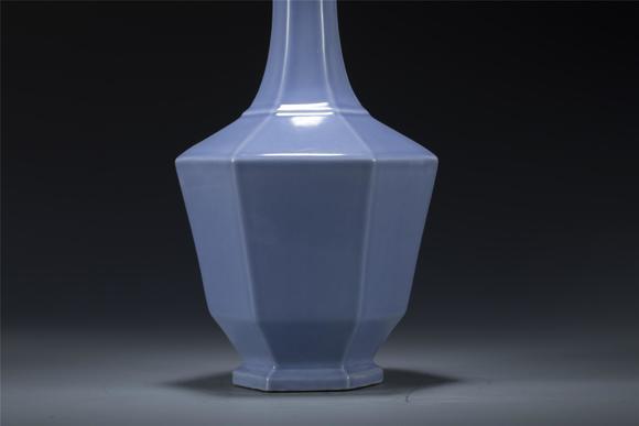 Eden Fine Antiques Galleries LLCQING YONGZHENG HEXAGONAL BOTTLE