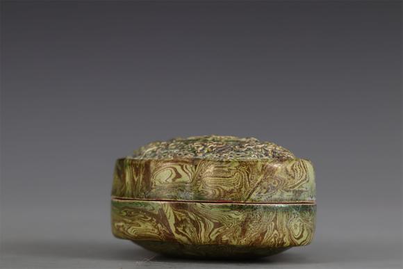 東京國(guó)際拍賣(mài)宋代 膠胎海棠蓋盒