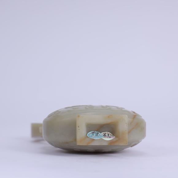 北京嘉翰白玉饕餮紋提梁瓶