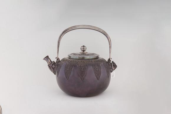 東京中央沐春堂拍賣(mài)淨(jìng)益獸口大銀壺 淨(jìng)益鳳凰風(fēng)爐